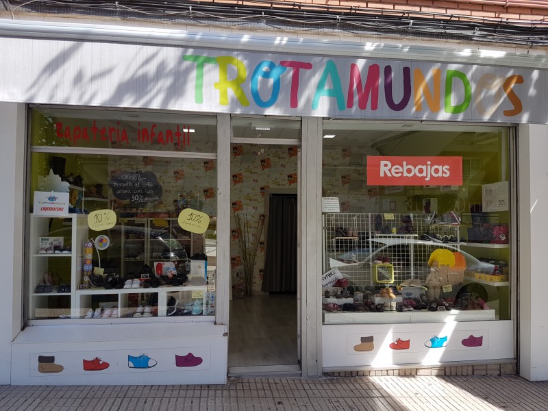 https://www.gijonglobal.es/storage/zapateria infantil y juvenil trotamundos